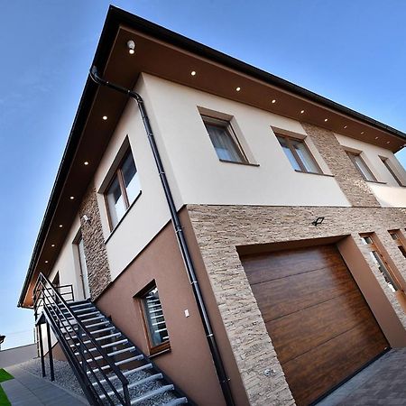 Apartmany Virbo Vrbov Buitenkant foto