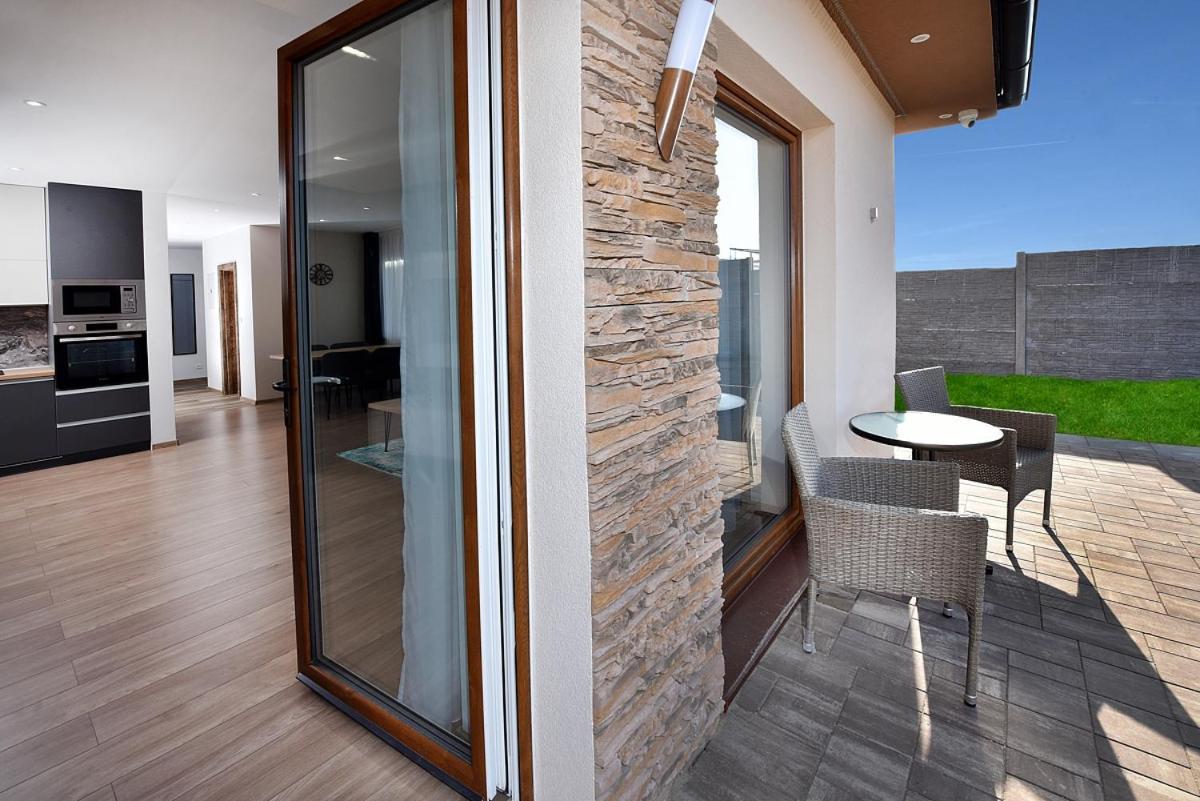 Apartmany Virbo Vrbov Buitenkant foto