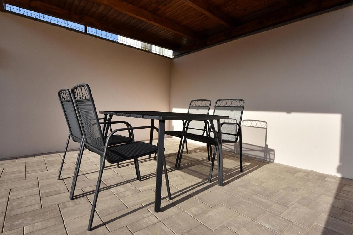 Apartmany Virbo Vrbov Buitenkant foto